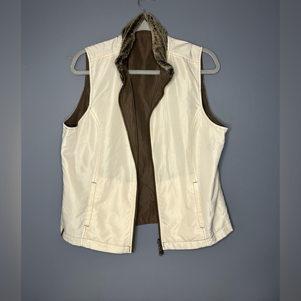 Columbia Women's Large Reversible Vest Lightweight Faux Fur Collar‎ Brown White